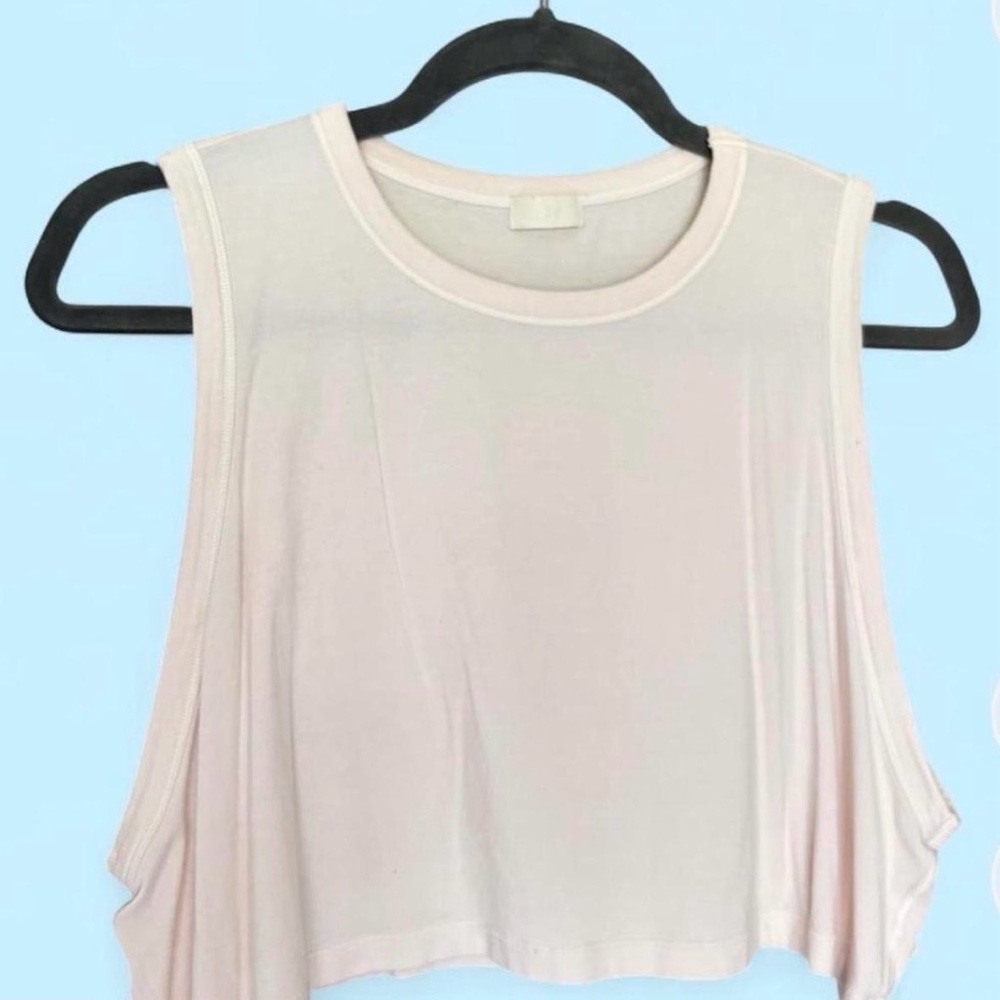 Skims boyfriend crop tank in Marble
Sz Large (fits S-L)